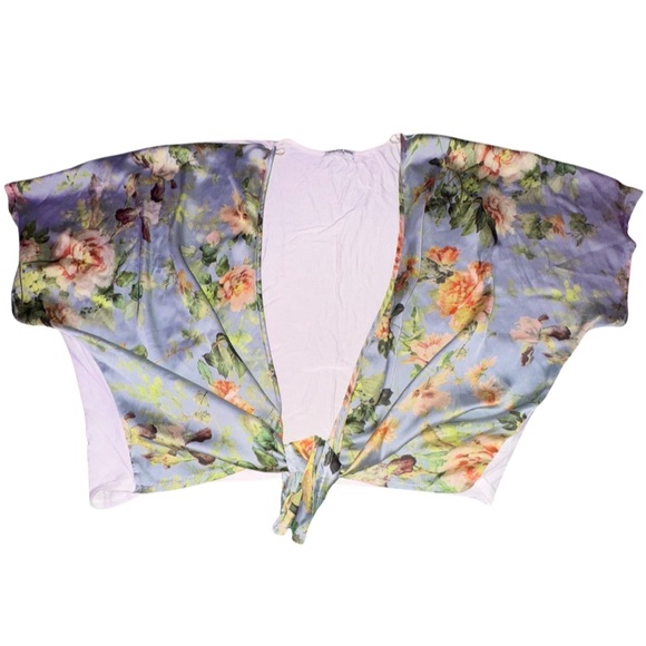 Short sleeved open front shirt - Picture 5 of 6